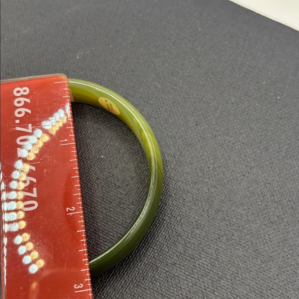 Glass Avocado Green Agate Bangle Bracelet Swirl design boho vintage style NWT
